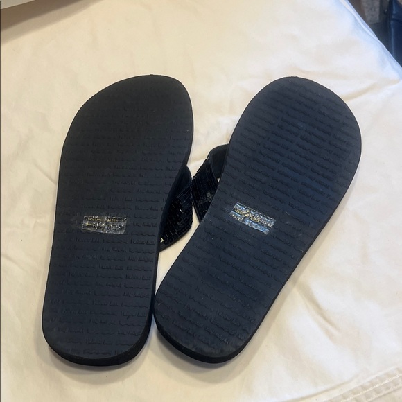 Yellow Box Black Sandals - Picture 2 of 3